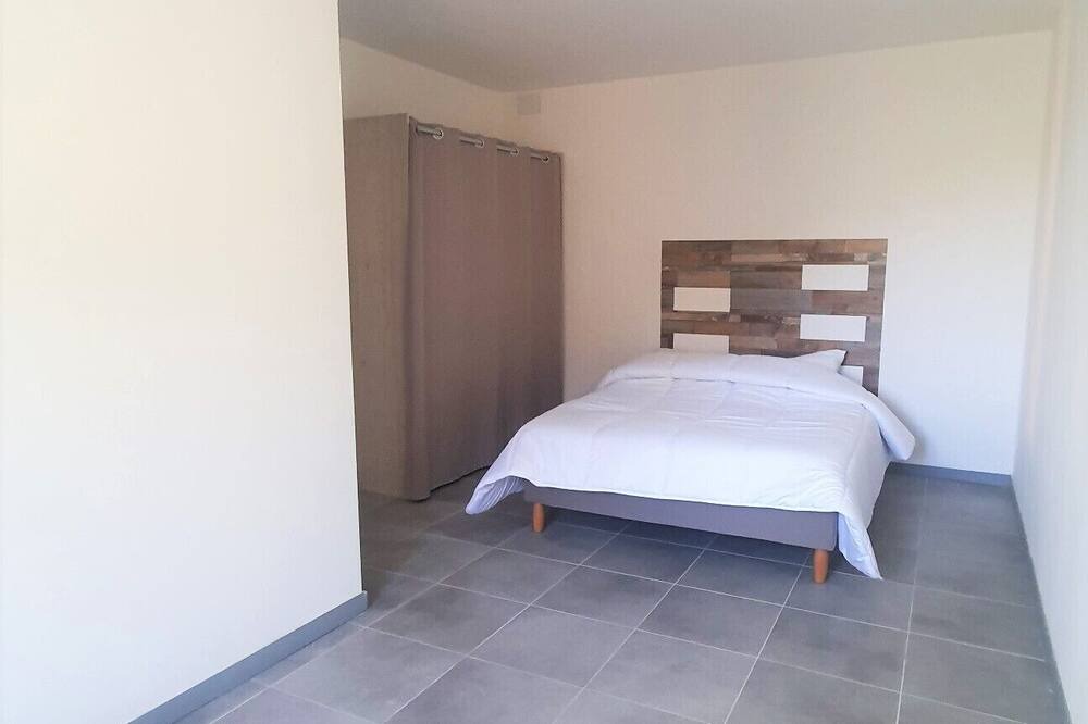 Photo of Bedroom in Mornas