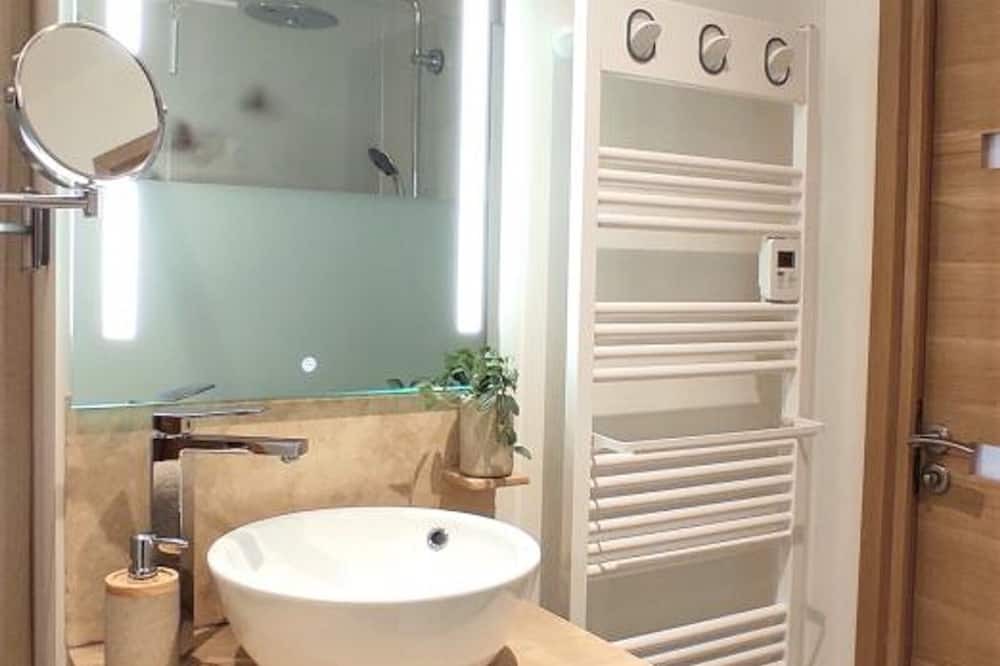 Photo of Bathroom in Pierrefonds