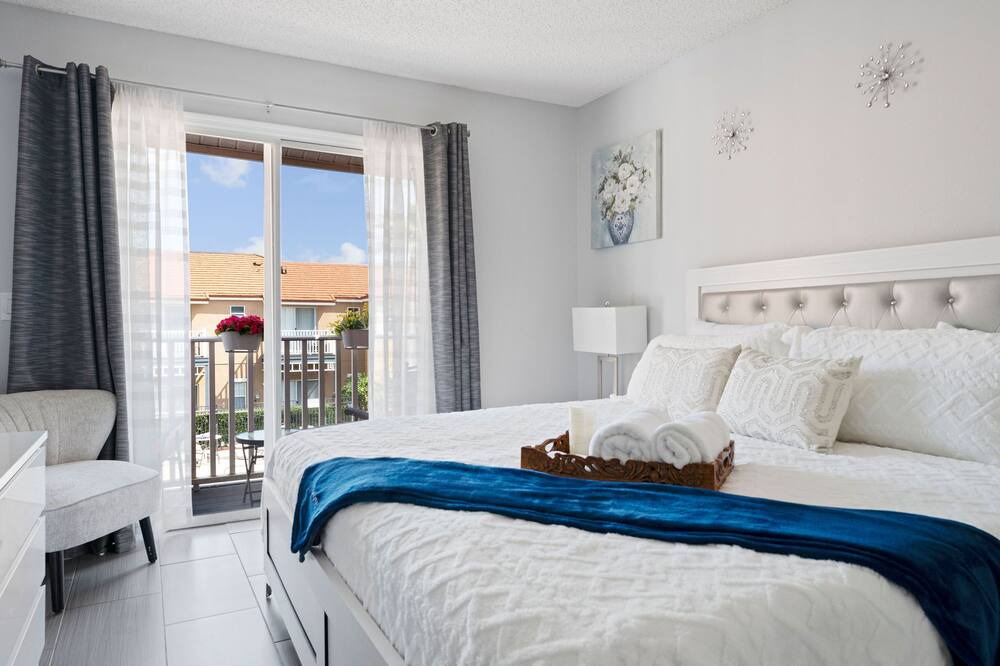Photo of Bedroom in Seasons