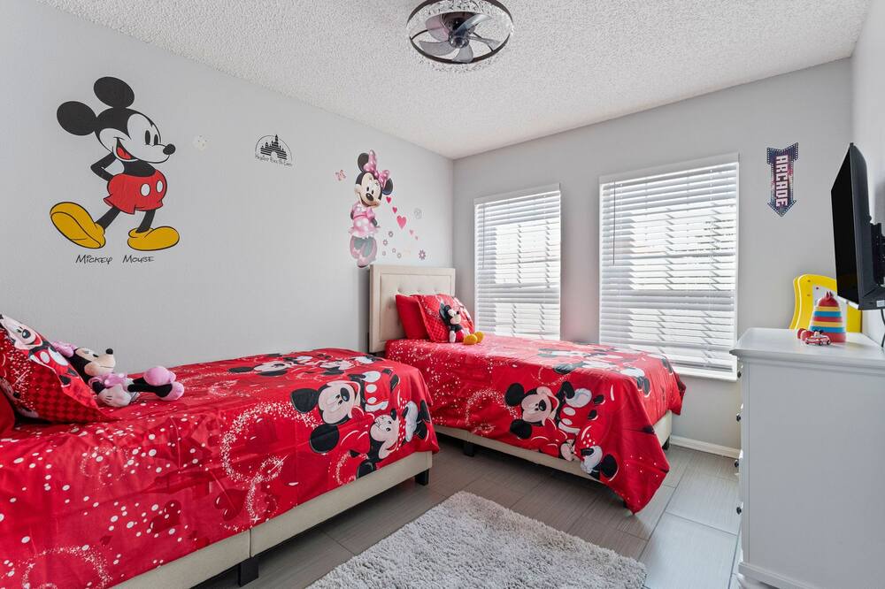Photo of Bedroom in Seasons
