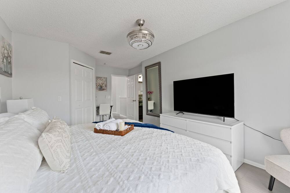 Photo of Bedroom in Seasons