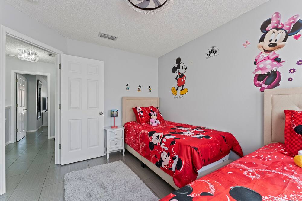 Photo of Bedroom in Seasons