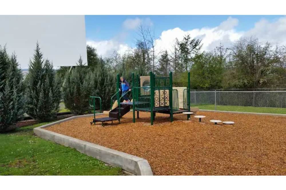 Photo of Outdoor in Roseburg