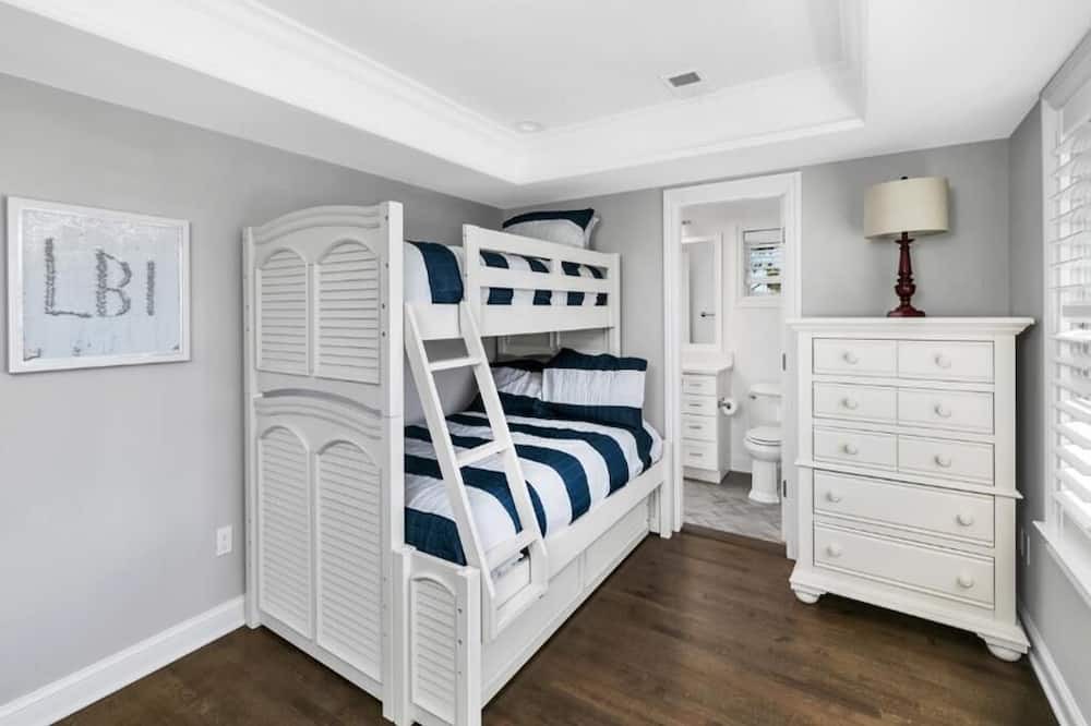Photo of Bedroom in Harvey Cedars