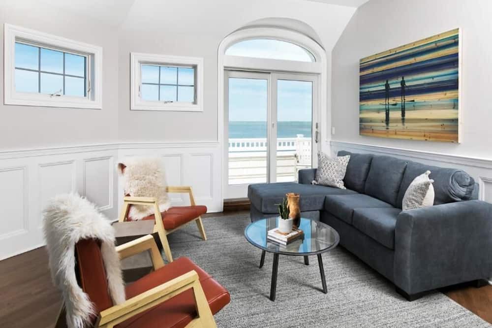 Photo of Livingroom in Harvey Cedars