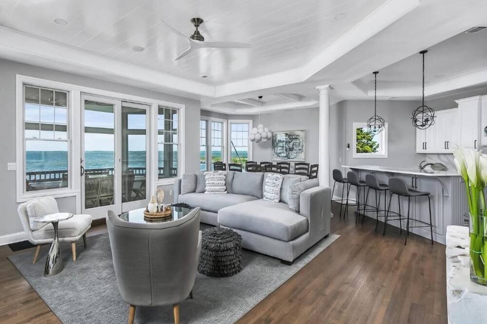 Photo of Livingroom in Harvey Cedars