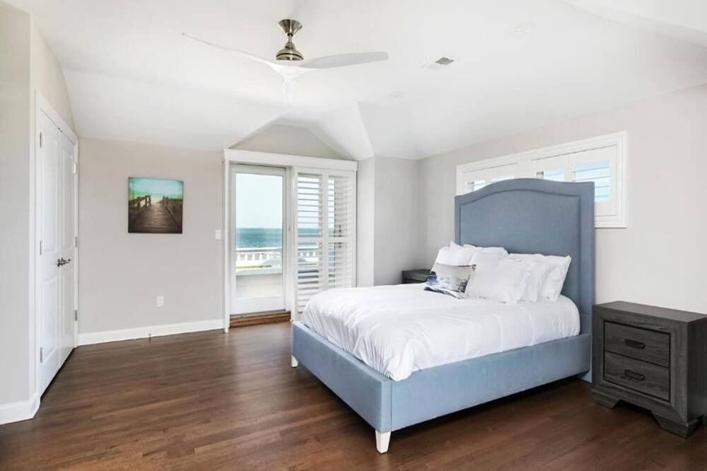 Photo of Bedroom in Harvey Cedars