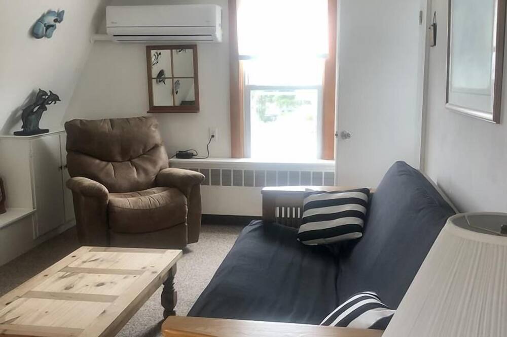 Photo of Livingroom in Beach Haven Gardens