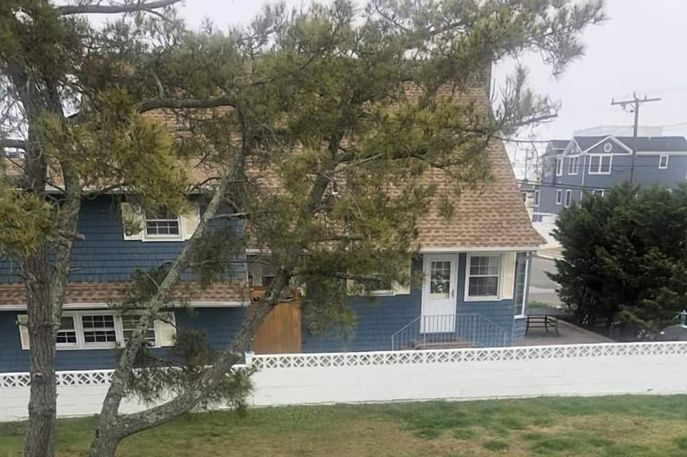 Photo of Outdoor in Beach Haven Gardens