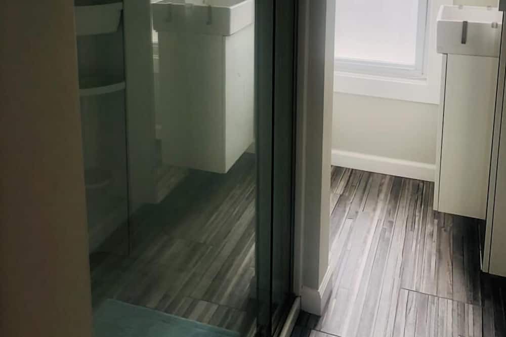 Photo of Bedroom in Beach Haven Gardens