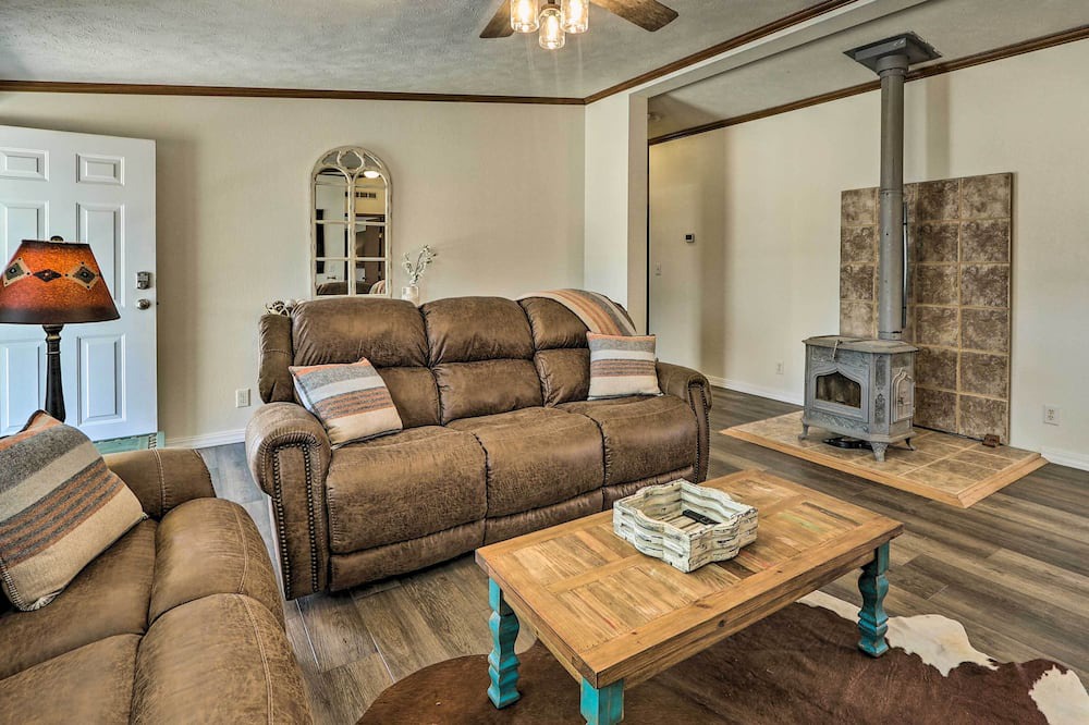 Photo of Livingroom in Elk City