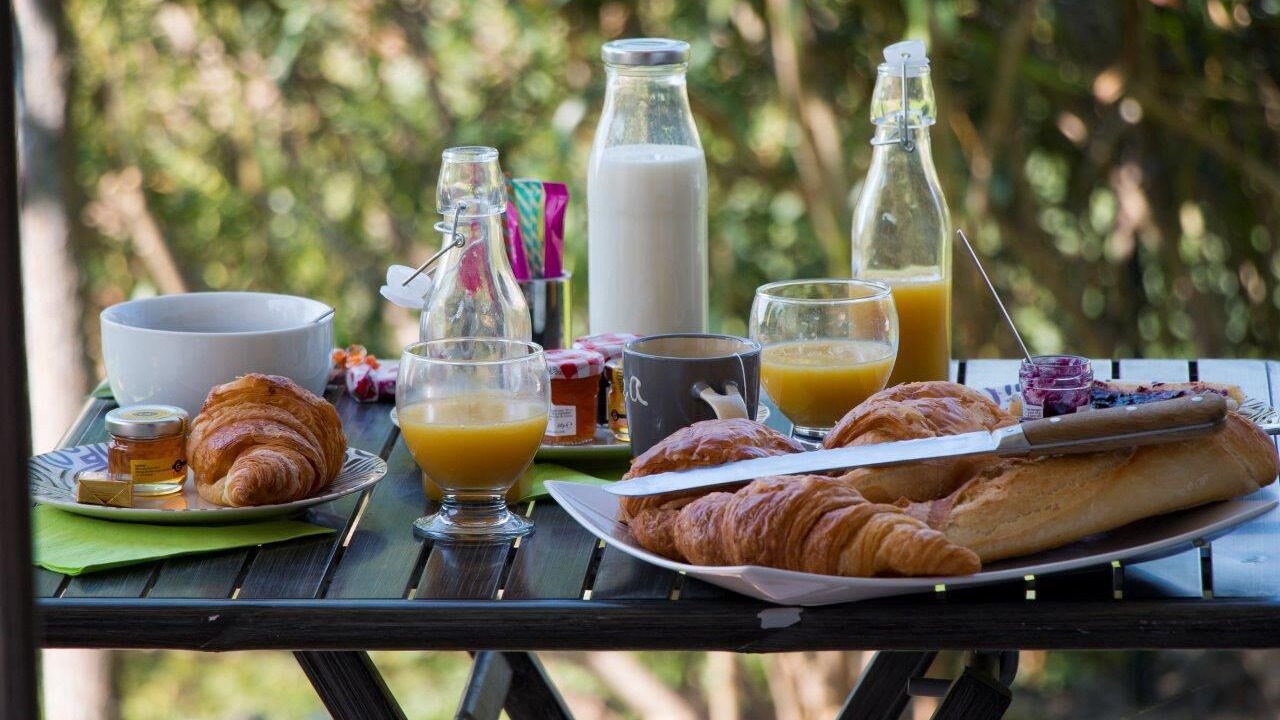 Photo of Others in Cantaron