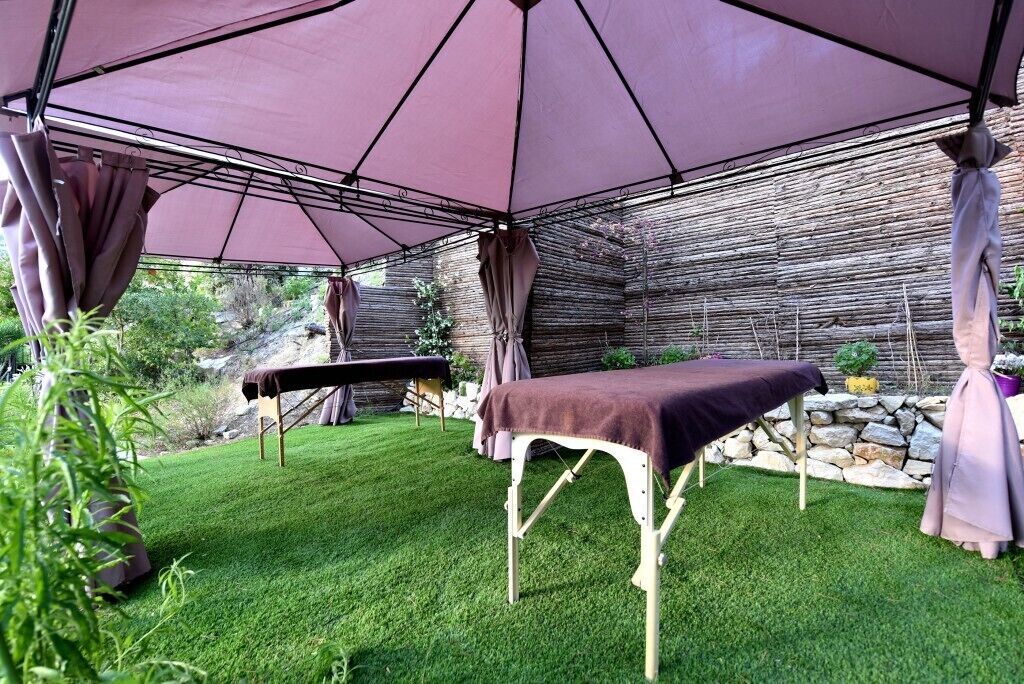 Photo of Others in Cantaron