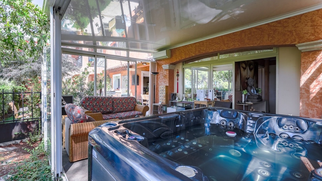 Photo of Others in Cantaron