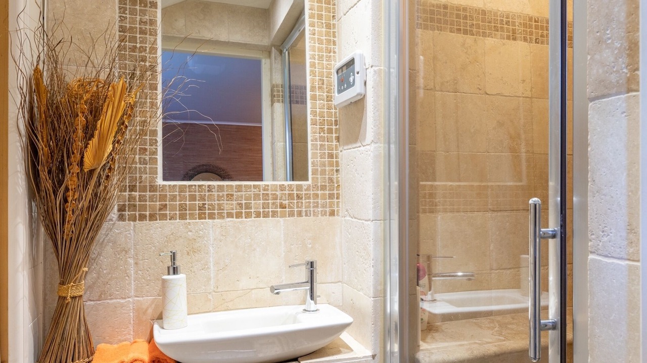 Photo of Bathroom in Cantaron