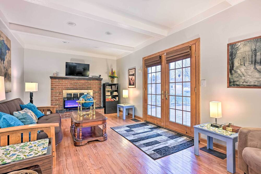 Photo of Livingroom in Howell