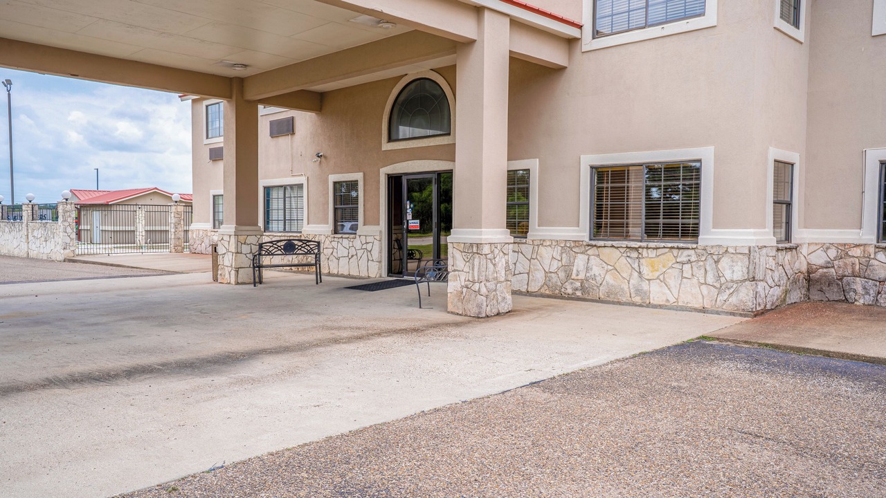 Photo of Outdoor in Beeville
