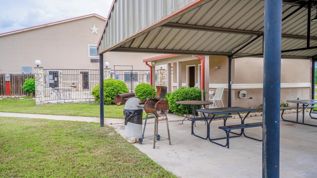 Photo of Outdoor in Beeville
