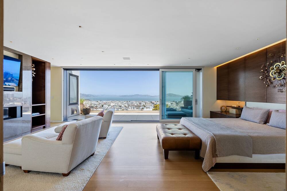 Photo of Bedroom in Pacific Heights