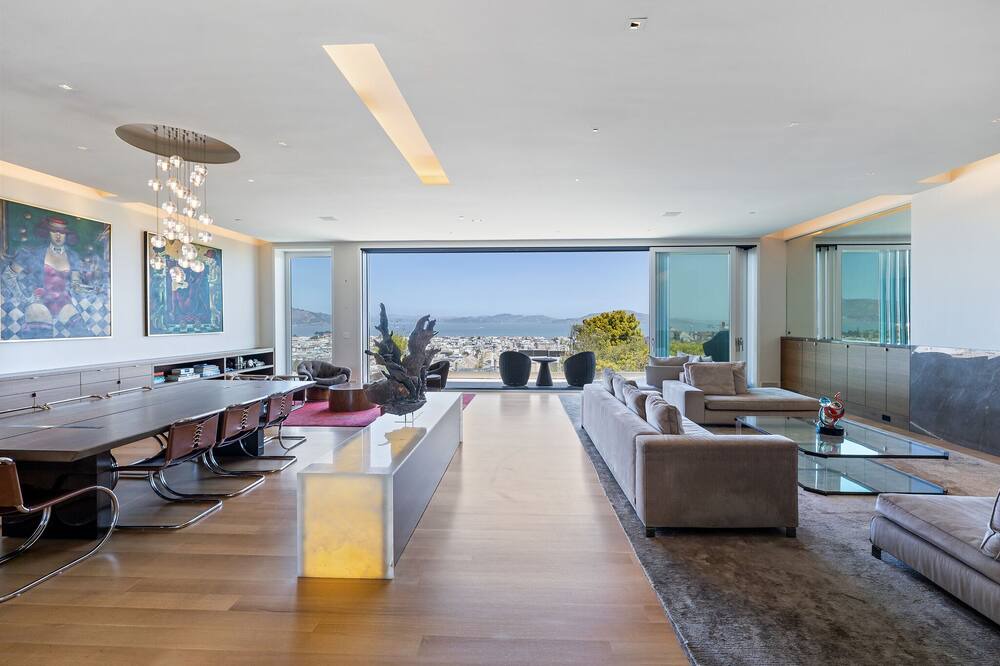 Photo of Others in Pacific Heights