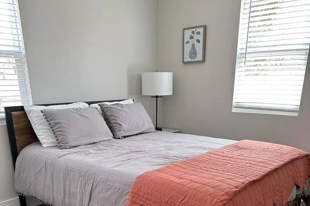 Photo of Bedroom in Lincoln