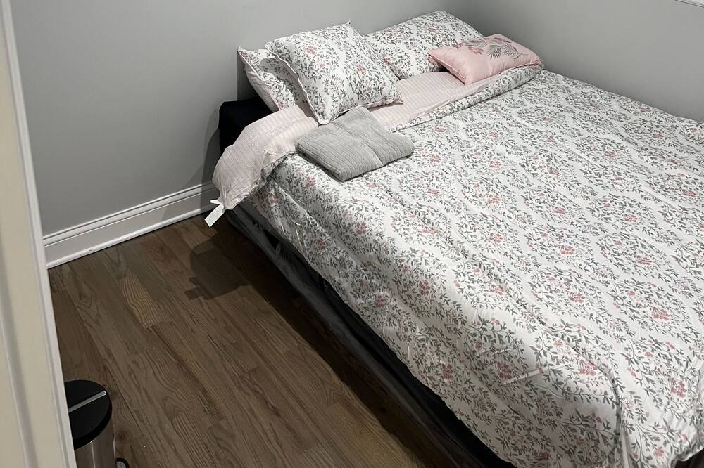 Photo of Bedroom in Chatham