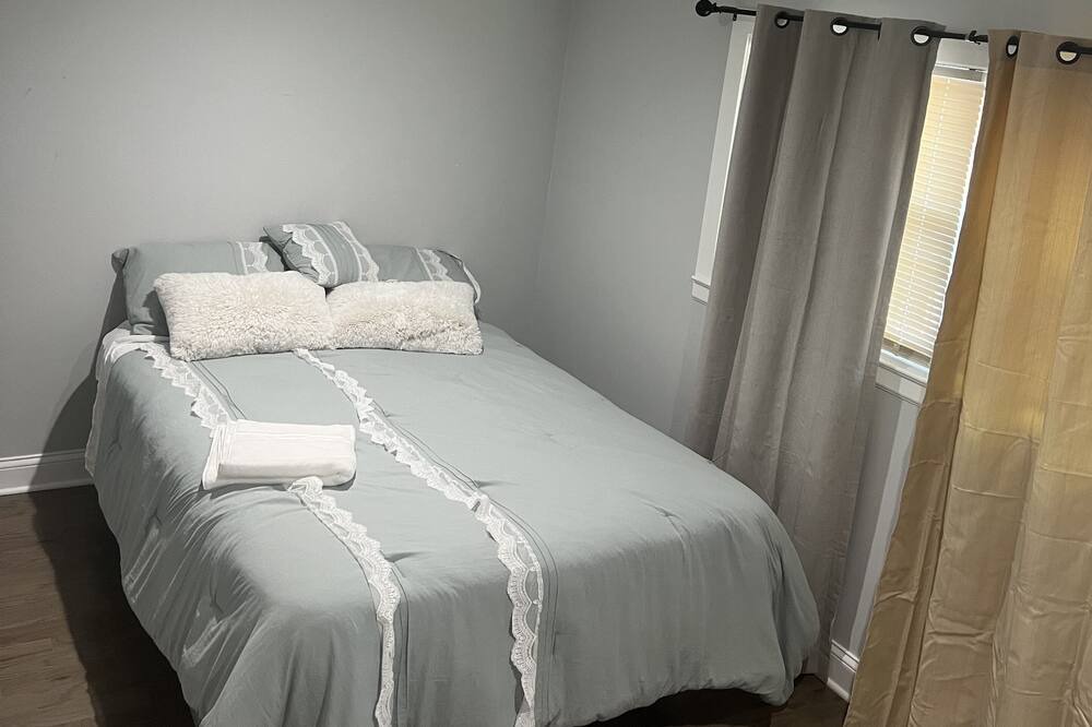 Photo of Bedroom in Chatham