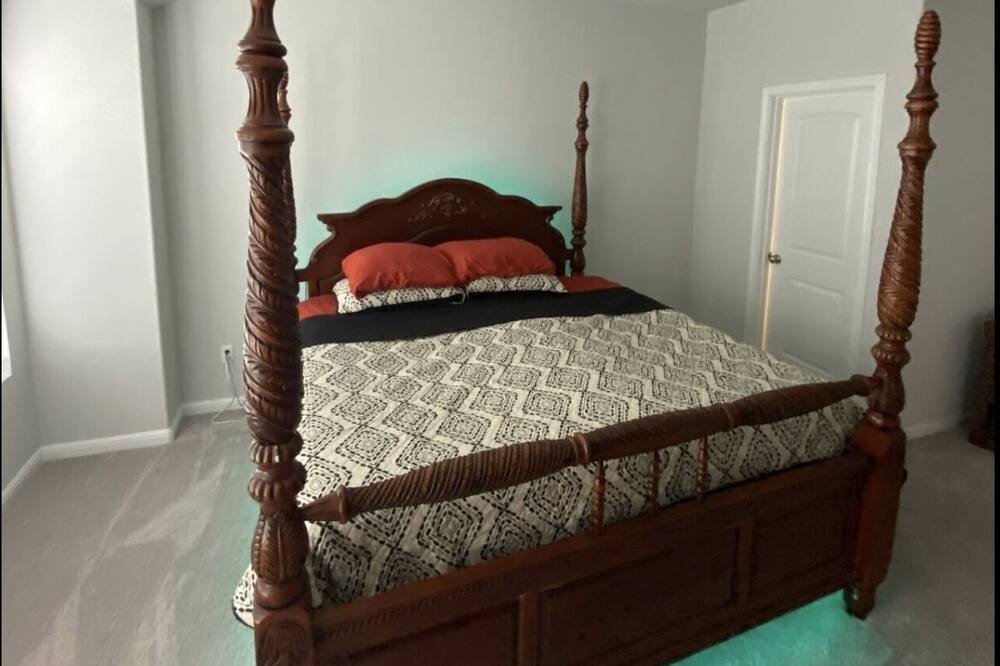 Photo of Bedroom in Pflugerville
