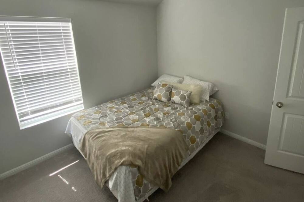 Photo of Bedroom in Pflugerville