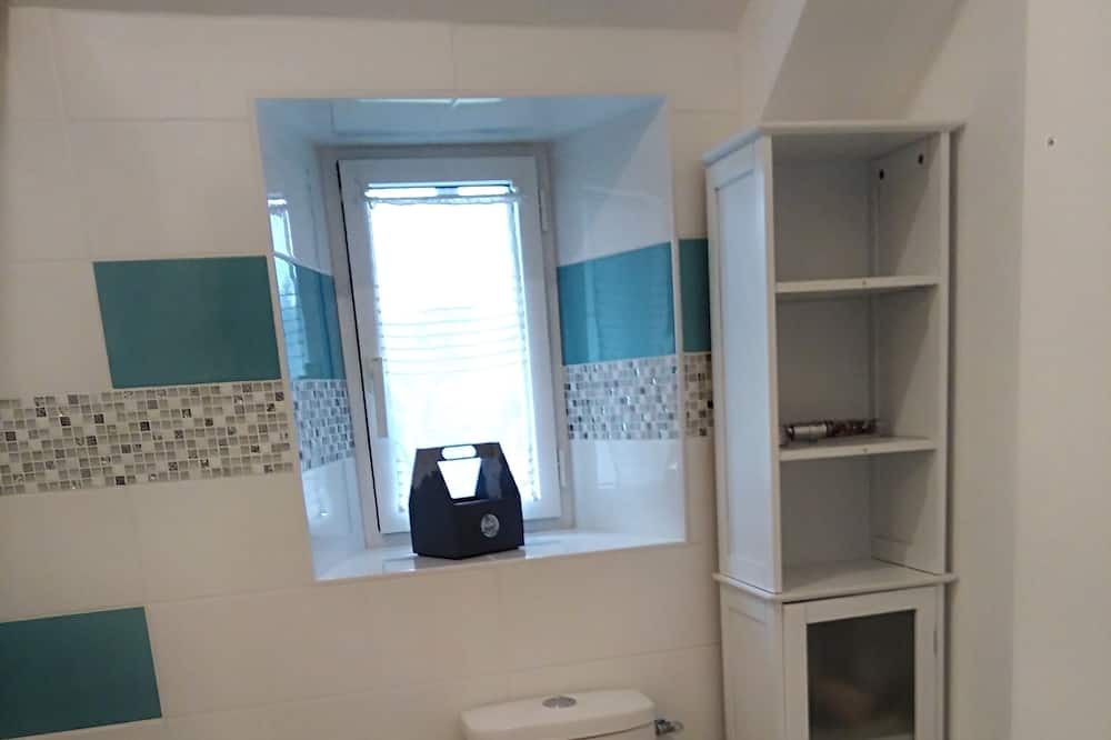 Photo of Bathroom in Louerre