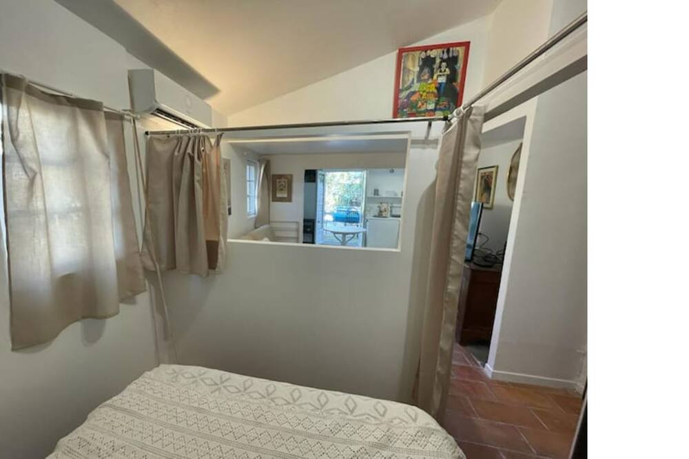 Photo of Bedroom in Rognonas