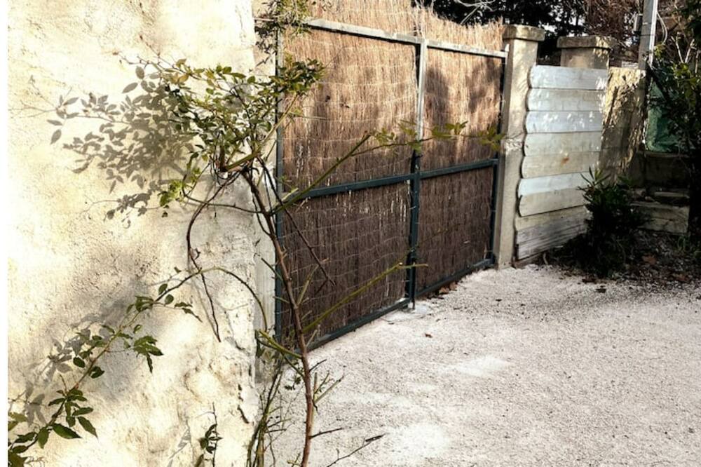 Photo of Outdoor in Rognonas