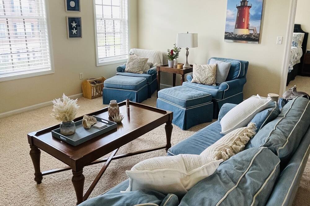 Photo of Livingroom in Villages of Five Points