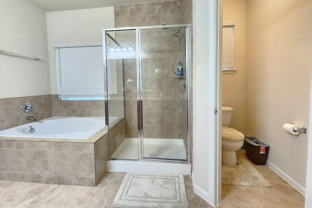 Photo of Bathroom in Baytown