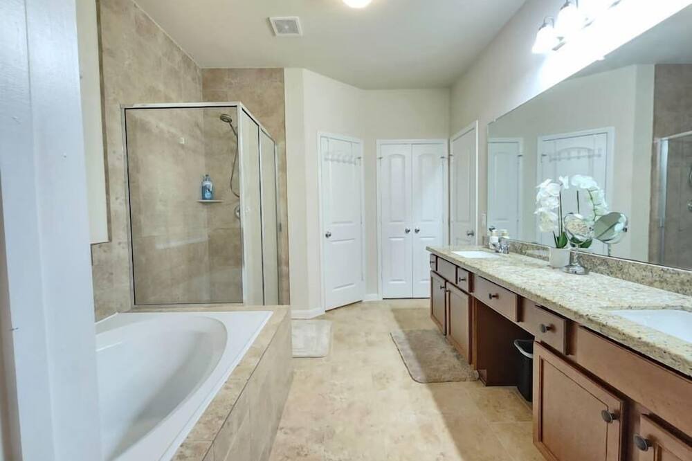 Photo of Bathroom in Baytown