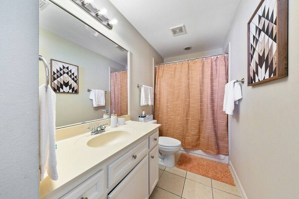 Photo of Bathroom in Shady Acres