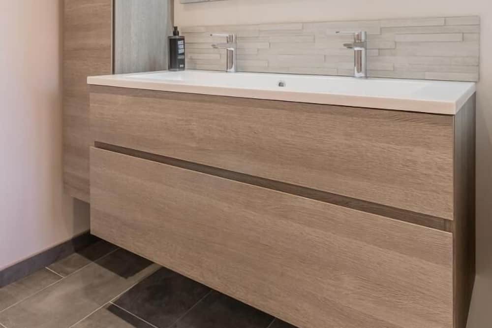 Photo of Bathroom in Nanton