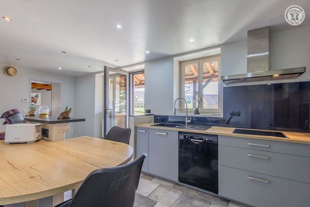 Photo of Kitchen in Nanton