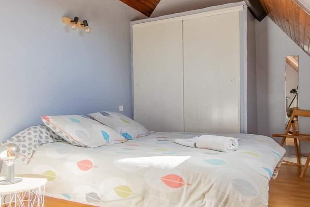 Photo of Bedroom in Nanton