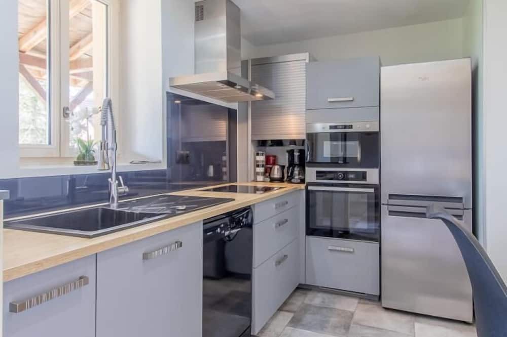 Photo of Kitchen in Nanton