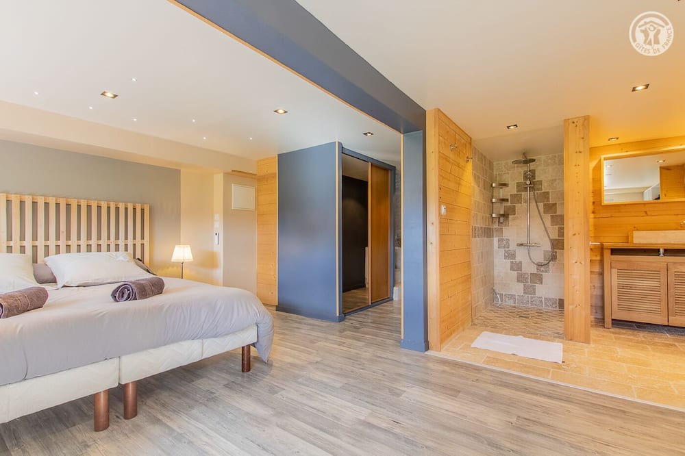 Photo of Bedroom in Nanton