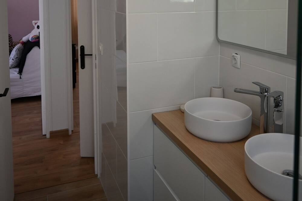 Photo of Bathroom in Ascou