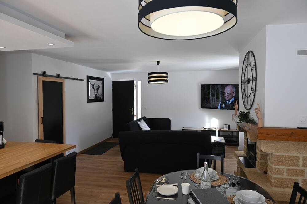 Photo of Bedroom in Ascou