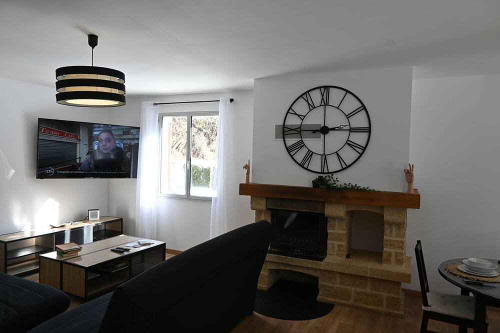 Photo of Bedroom in Ascou