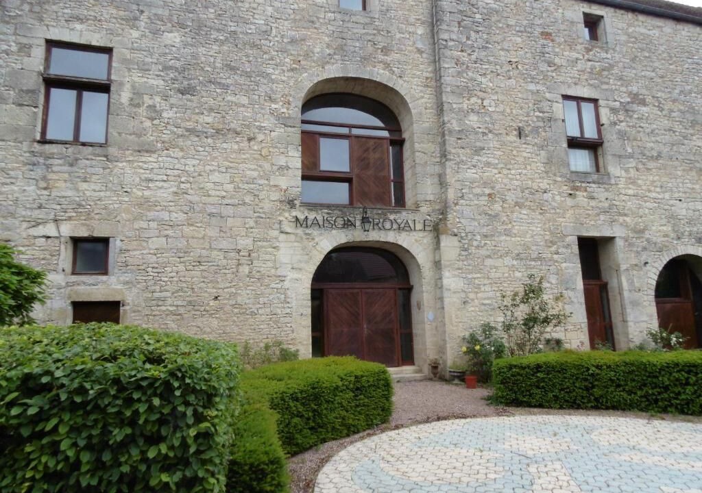 Photo of Outdoor in Pesmes