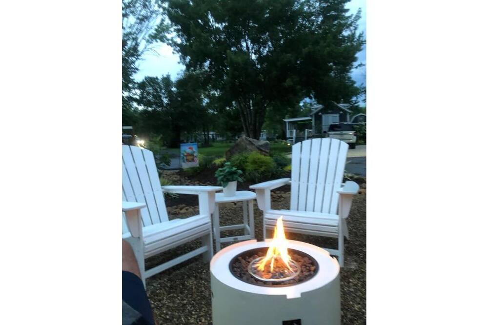 Photo of Outdoor in Upward