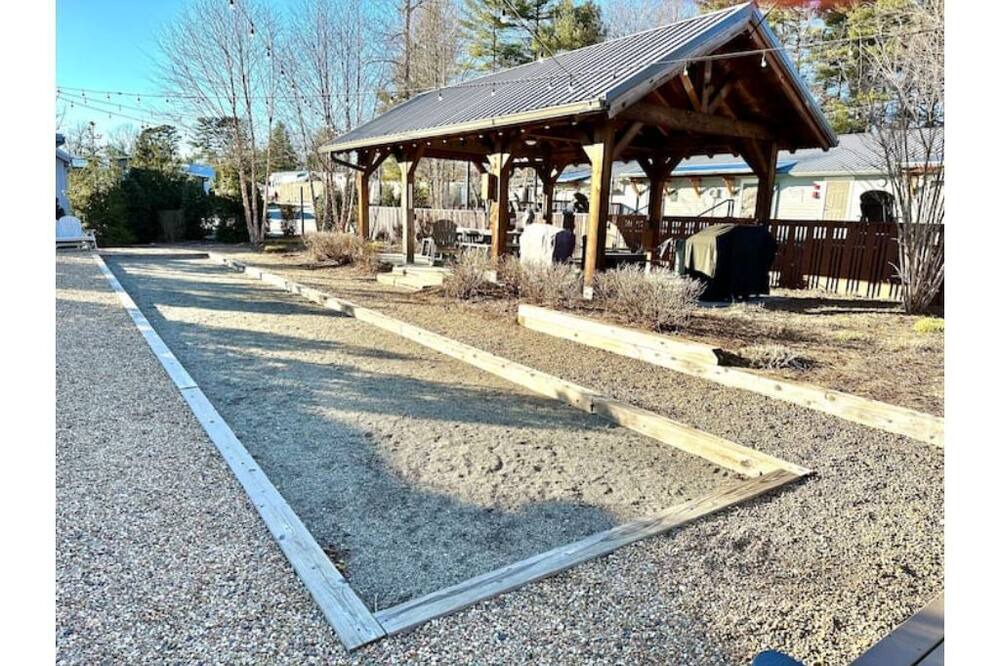 Photo of Outdoor in Upward
