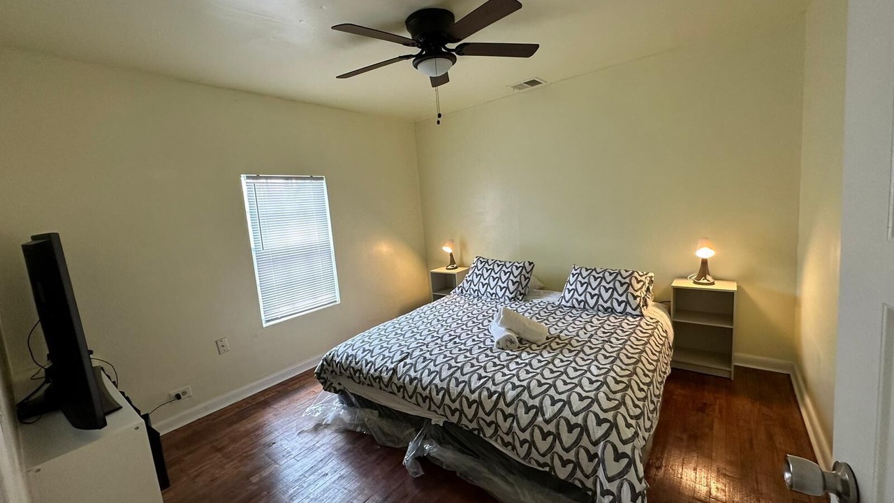 Photo of Bedroom in Northwest Los Angeles Heights