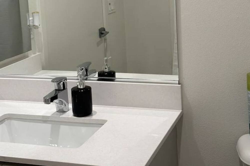Photo of Bathroom in Central Escondido