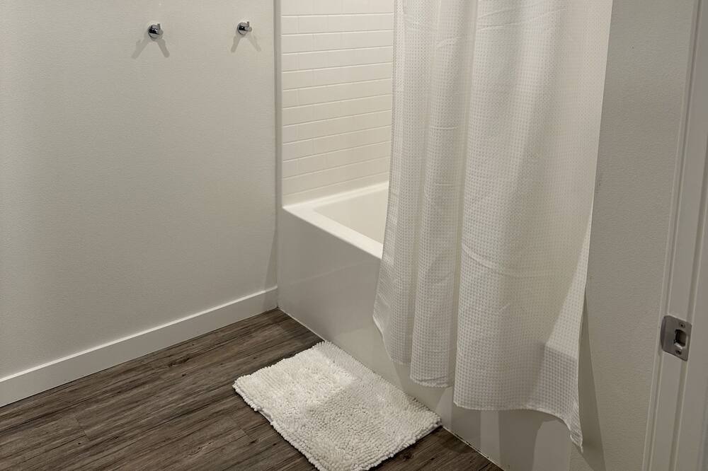 Photo of Bathroom in Central Escondido